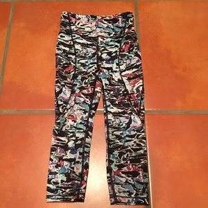 Lululemon size 2 break free crops.